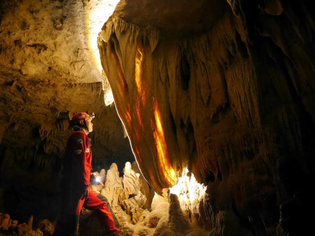 石垣島巨大洞窟