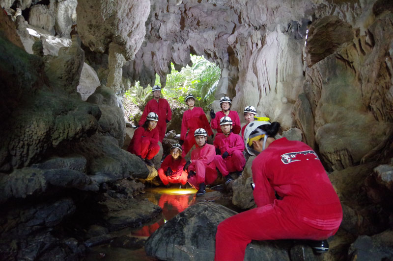 カヌー＆キャニオニング＆洞窟探検ツアーで西表島を満喫