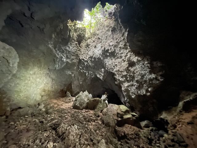 与那国島洞窟探検:ケイビングツアーエリア開拓